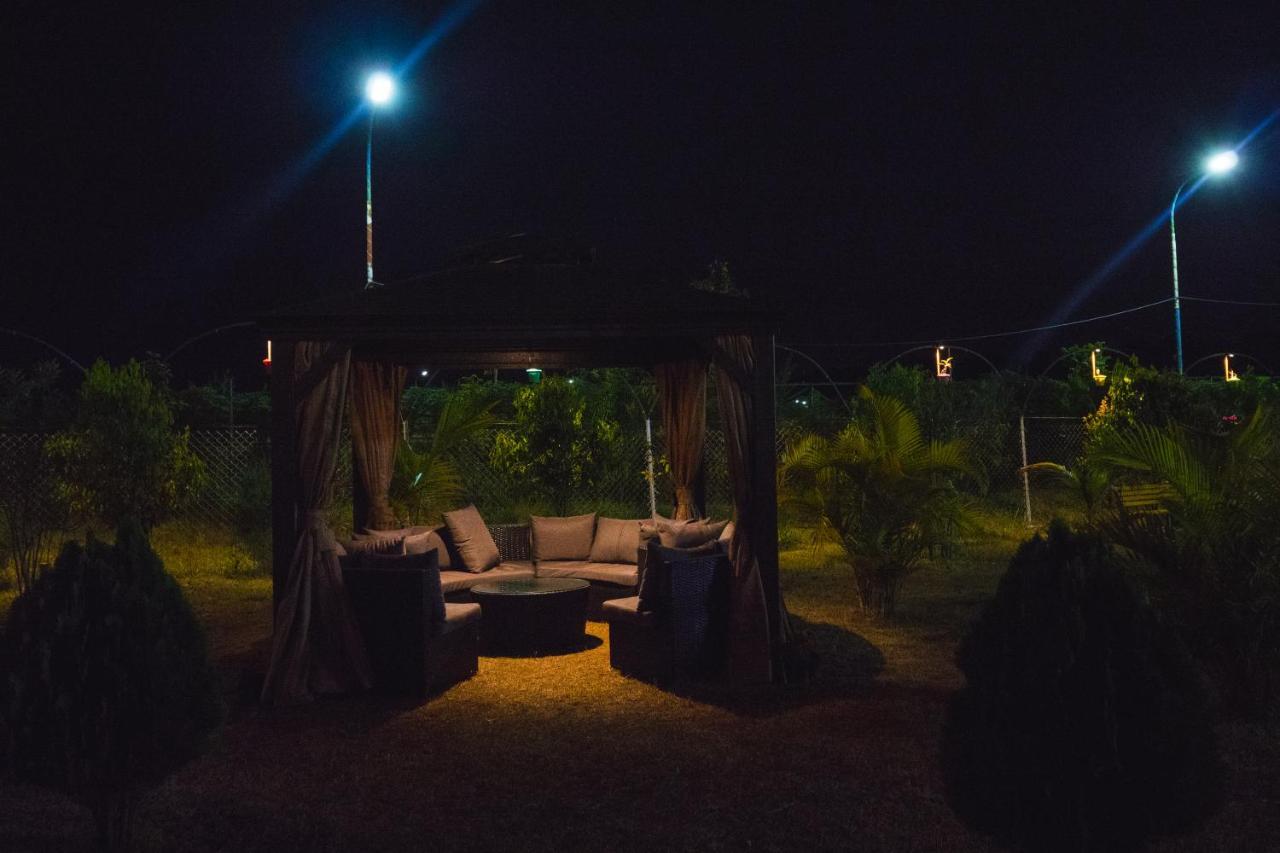 La Vita Nuova Resort Shaugaon エクステリア 写真