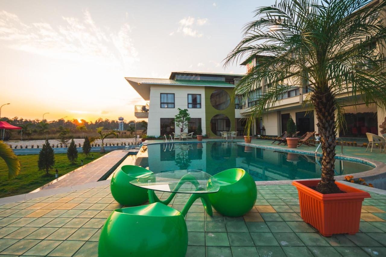 La Vita Nuova Resort Shaugaon エクステリア 写真