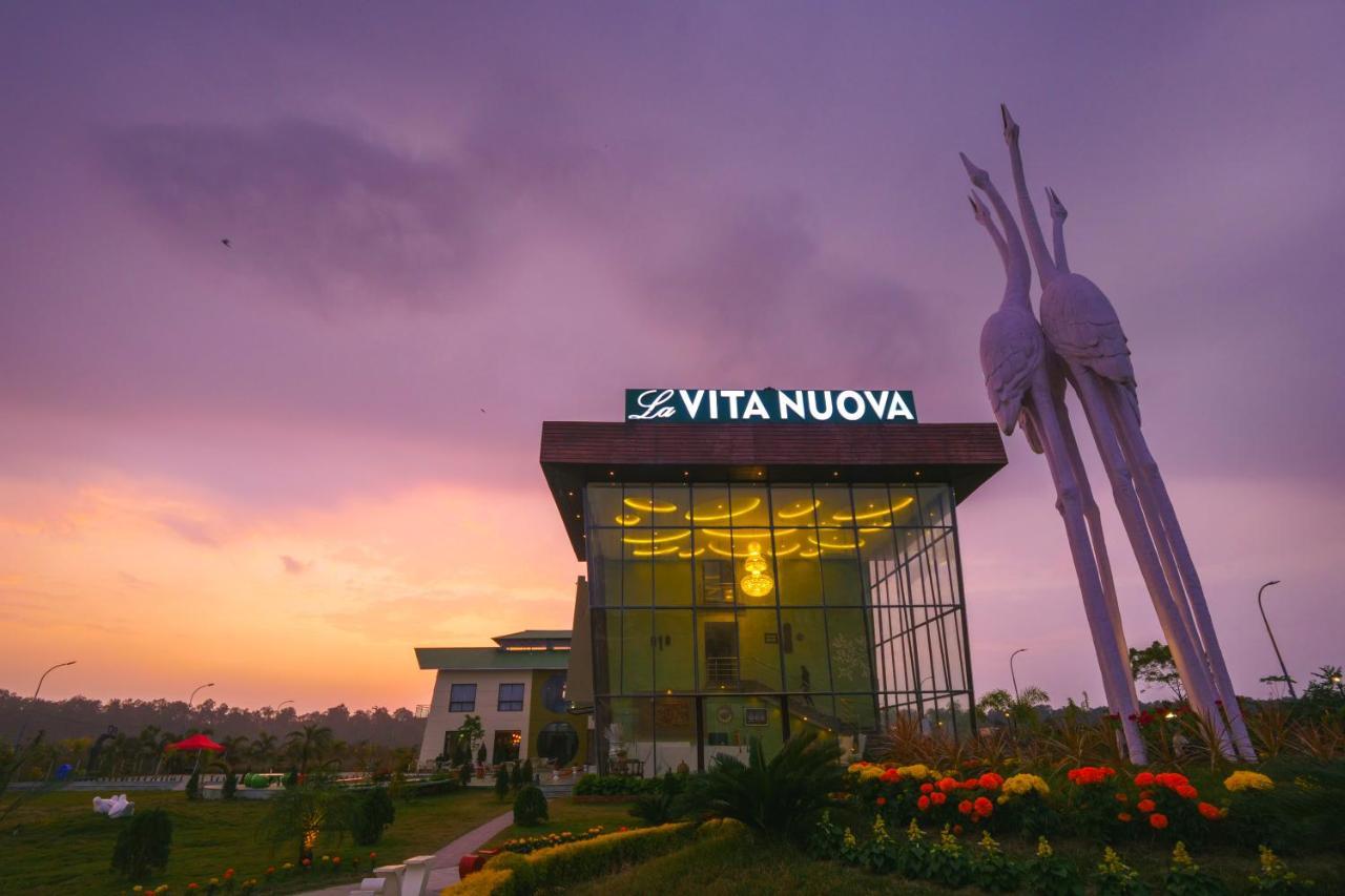 La Vita Nuova Resort Shaugaon エクステリア 写真