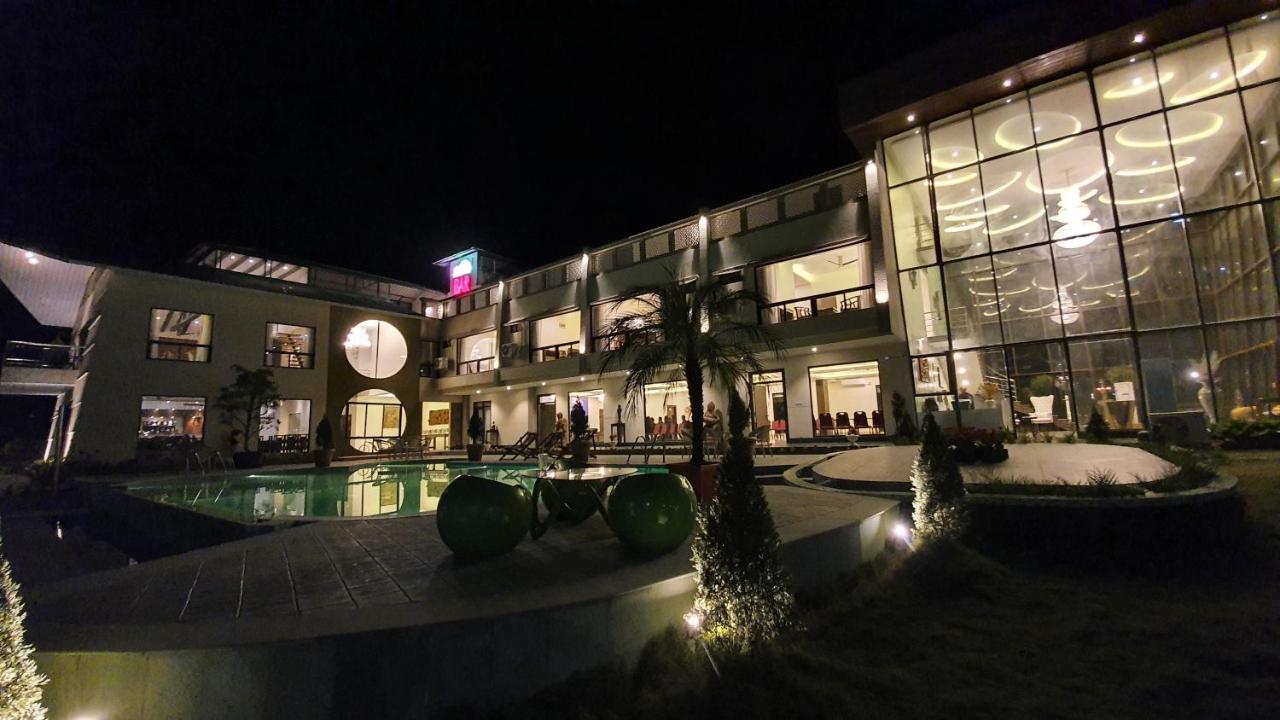 La Vita Nuova Resort Shaugaon エクステリア 写真