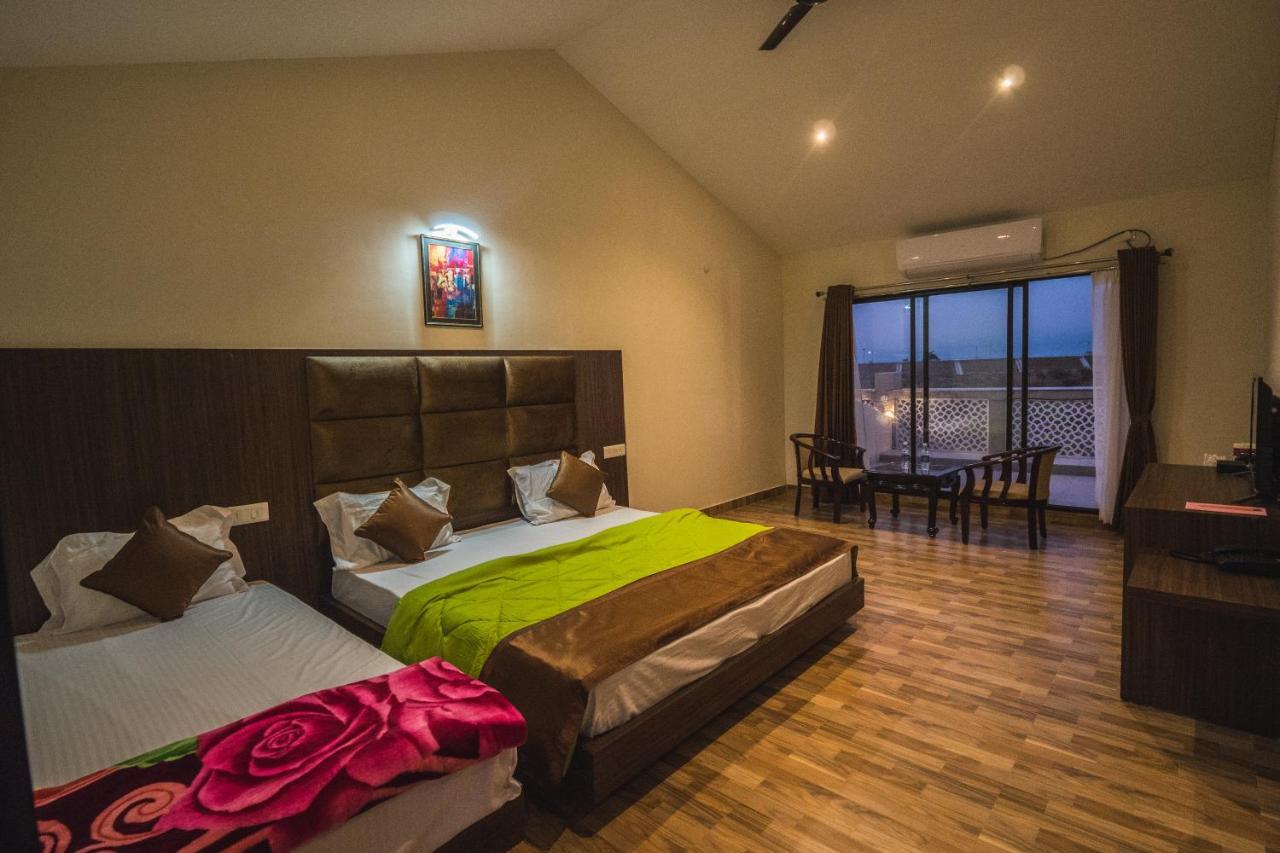 La Vita Nuova Resort Shaugaon エクステリア 写真