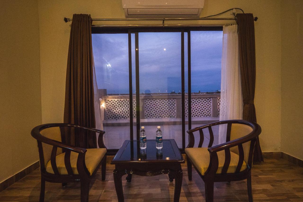 La Vita Nuova Resort Shaugaon エクステリア 写真