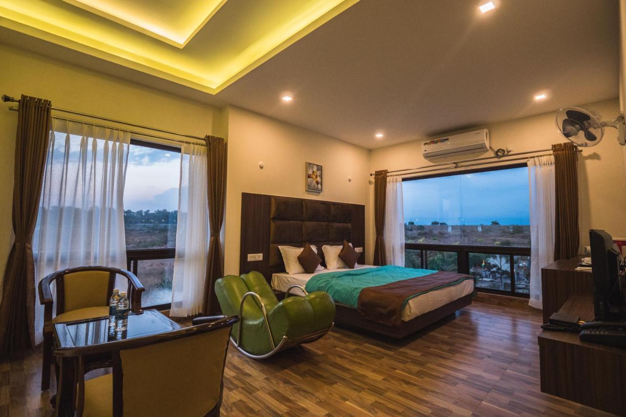 La Vita Nuova Resort Shaugaon エクステリア 写真