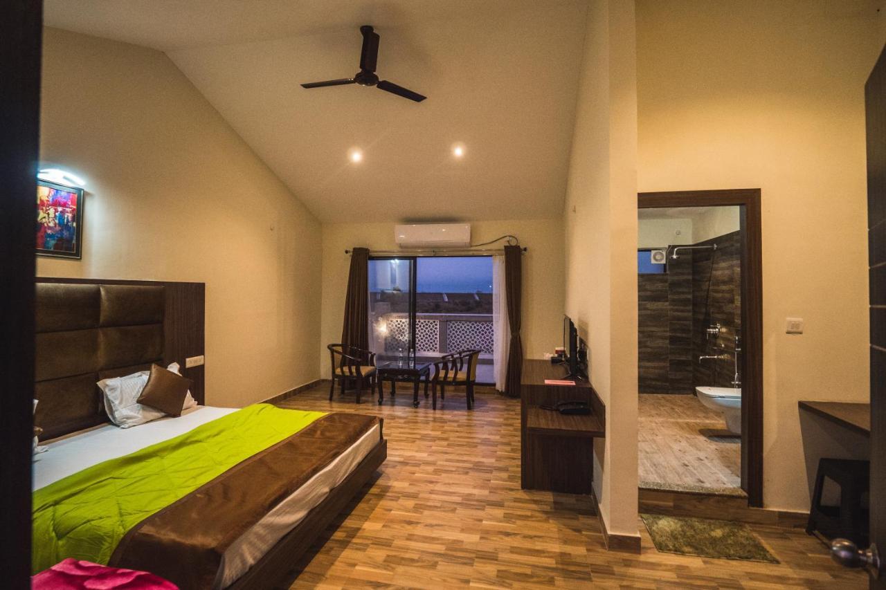 La Vita Nuova Resort Shaugaon エクステリア 写真